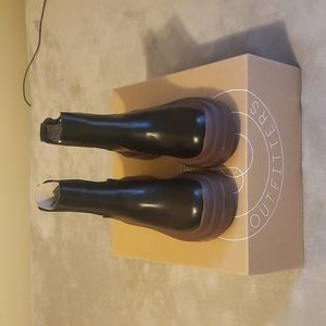 Urban Outfitters Betty Boot